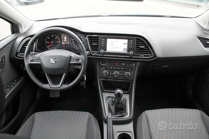 Usata Seat Leon 105 CV (77 kW) 2015 Grigio Station wagon