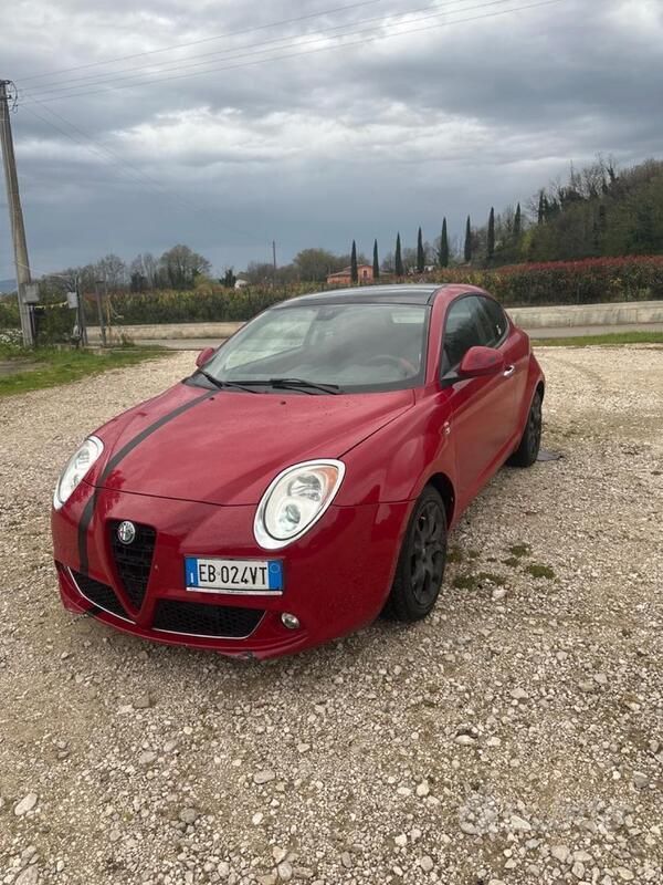 Rosso Usata 2010 Alfa Romeo MiTo Due volumi | 4150 € - Immagine 1/4