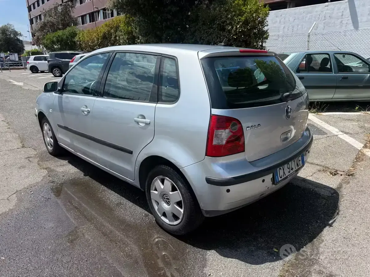 Usata VW Polo Trendline 69 CV (50 kW) 2005 Grigio Utilitaria