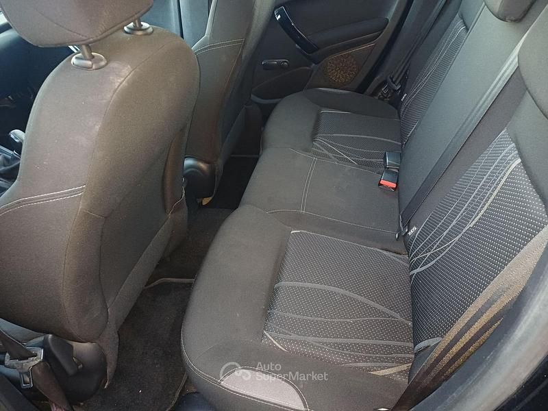 Usata Peugeot 208 68 CV (50 kW) 2013 Utilitaria