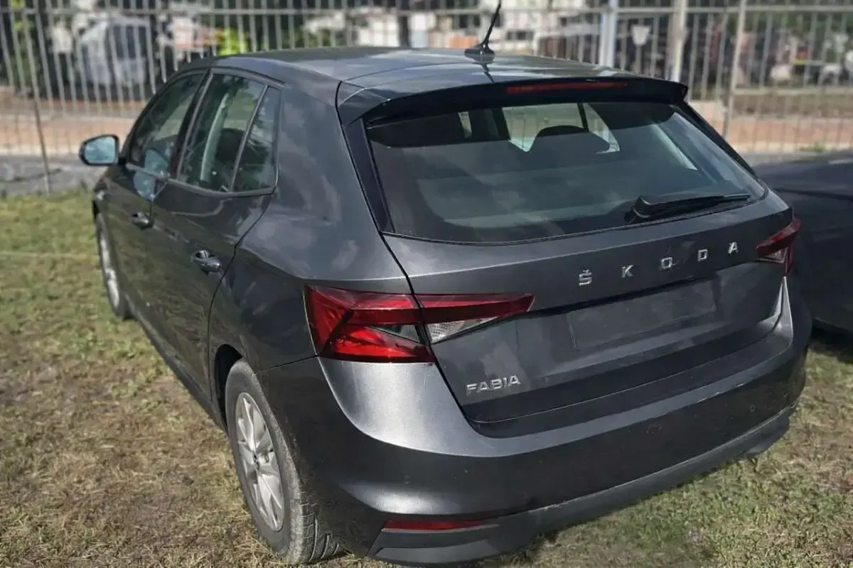 Usata Skoda Fabia Ambition 80 CV (58 kW) 2023 Grigio graphite Utilitaria