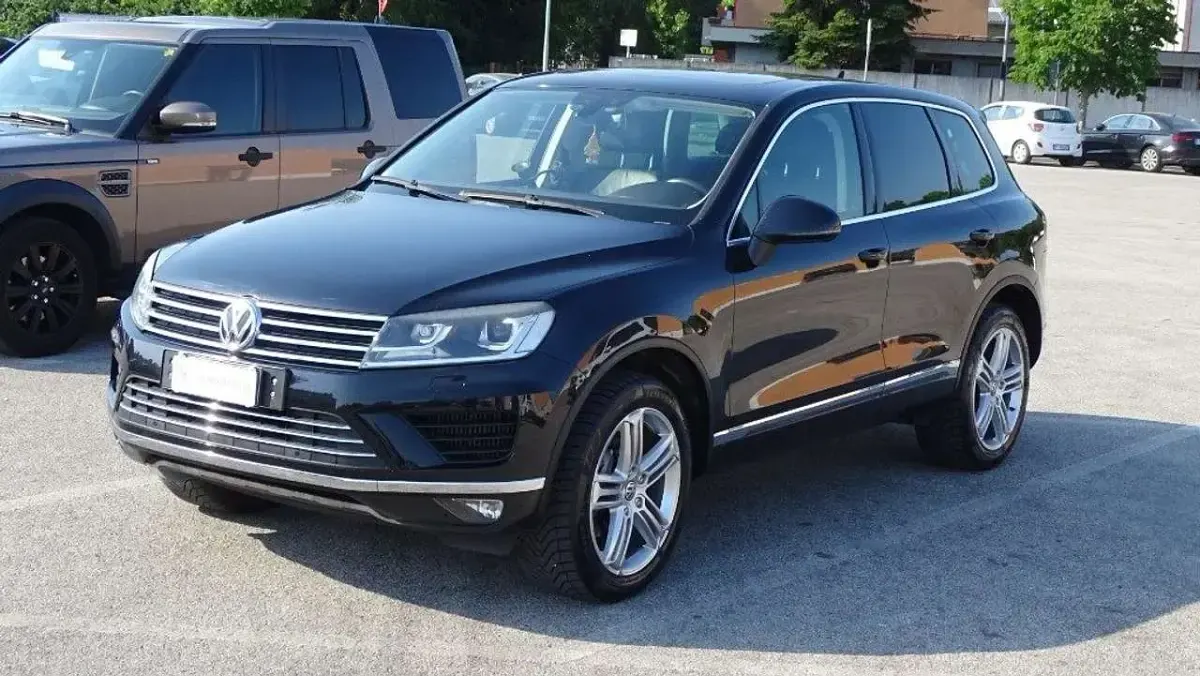 Usata VW Touareg 262 CV (192 kW) 2015 Nero SUV