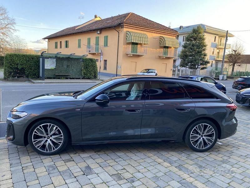 Nuova Audi A5 Ambiente 204 CV (150 kW) 2025 Grigio Station wagon