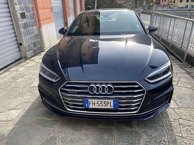 Usata Audi A5 190 CV (139 kW) 2017 Blu/azzurro Coupé