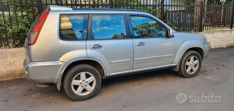 Begagnad Nissan X-Trail 136 HK (100 kW) 2005 Grå SUV