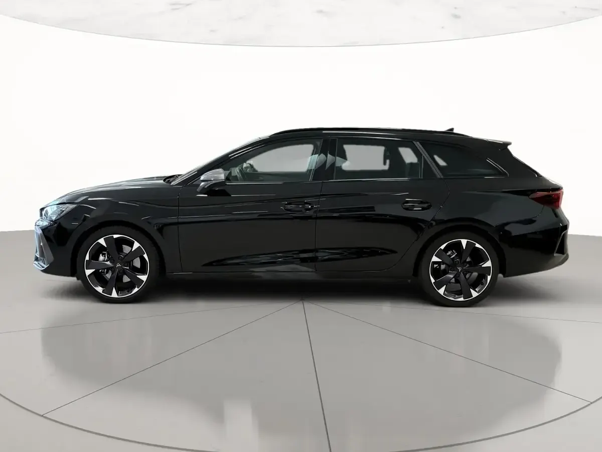 Usata Cupra Leon 150 CV (110 kW) 2025 Nero midnight Station wagon