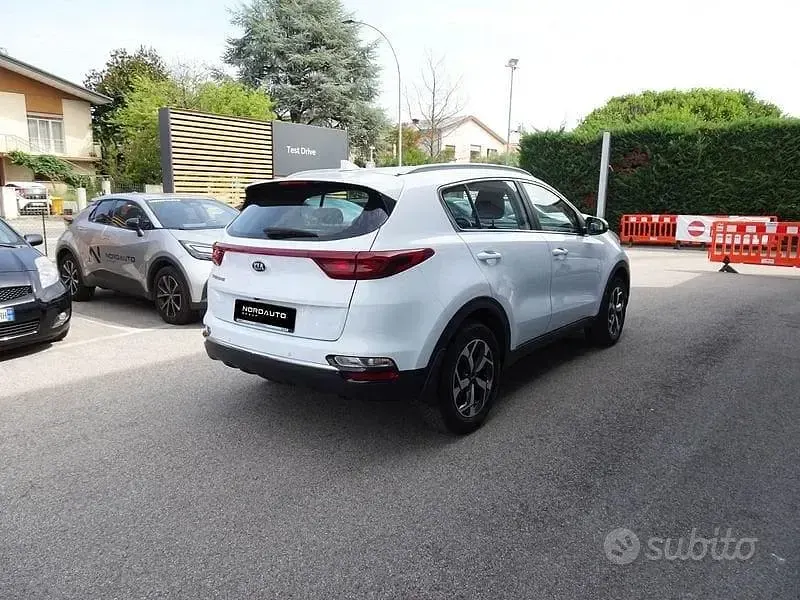 Usata Kia Sportage Style 132 CV (97 kW) 2021 Bianco SUV