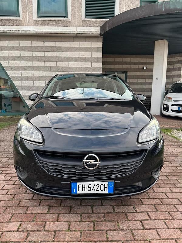 Usata Opel Corsa Innovation 89 CV (65 kW) 2017 Nero Berlina