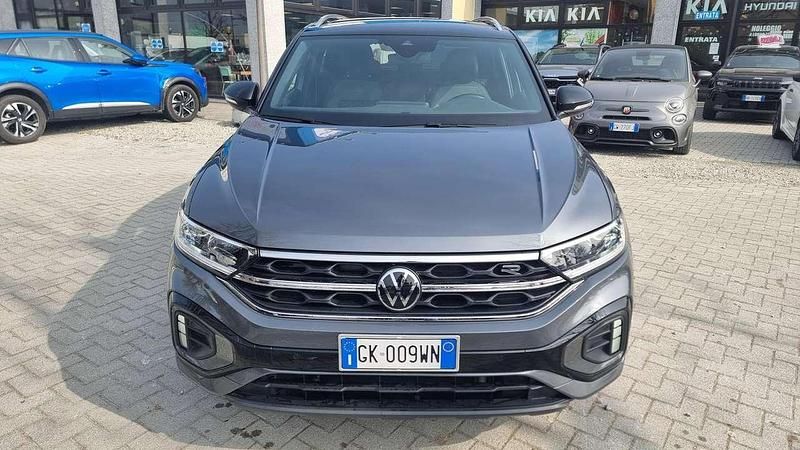 Usata VW T-Roc R-line 116 CV (85 kW) 2022 Grigio SUV