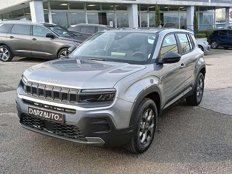 Nuova Jeep Avenger Longitude 101 CV (74 kW) 2025 Grigio stone SUV