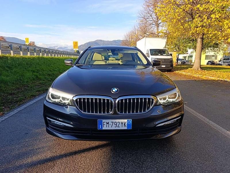 Usata BMW 530 249 CV (183 kW) 2018 Nero Station wagon