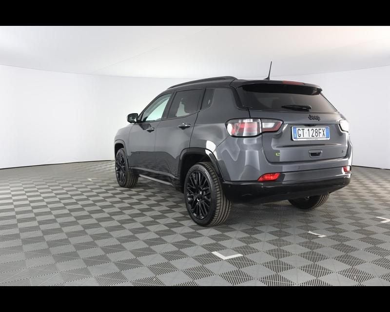Usata Jeep Compass 131 CV (96 kW) 2024 Grigio / pastello SUV