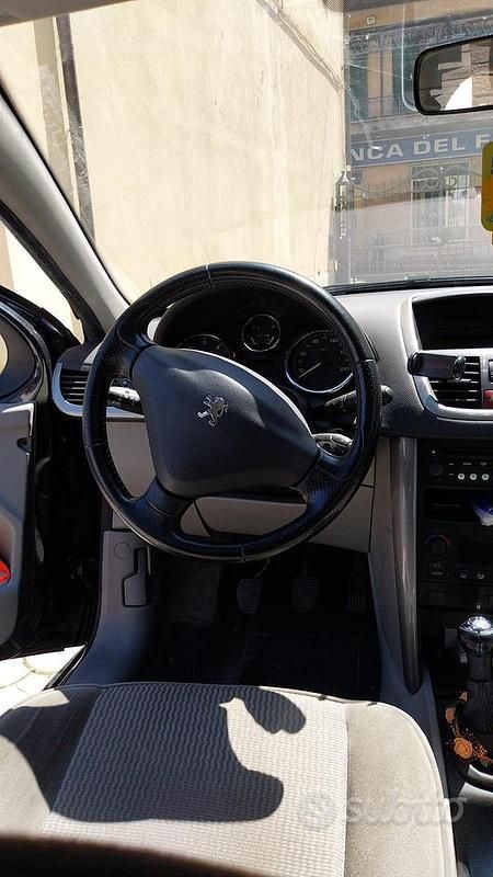 Usata Peugeot 207 70 CV (51 kW) 2007 Berlina