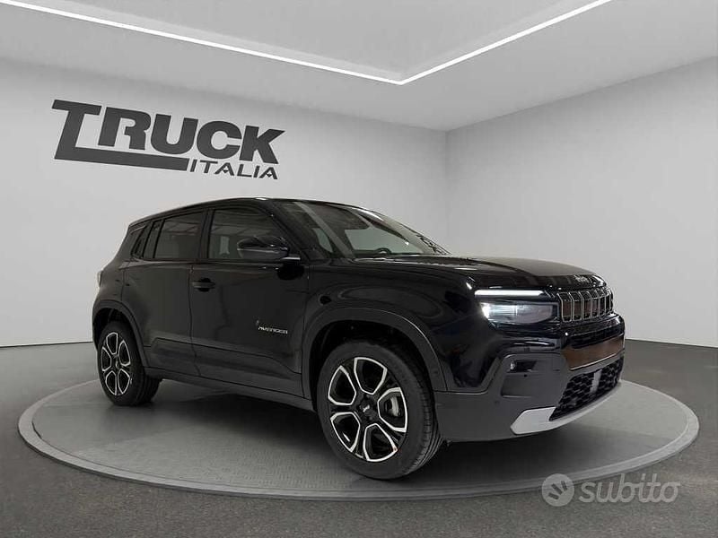 Uusi Jeep Avenger Summit 101 HP (74 kW) 2025 Musta Katumaasturi