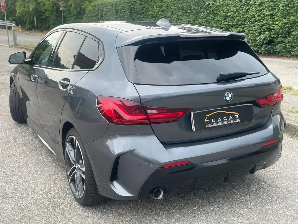 Usata BMW 116 M Sport 116 CV (85 kW) 2021 Grigio Utilitaria
