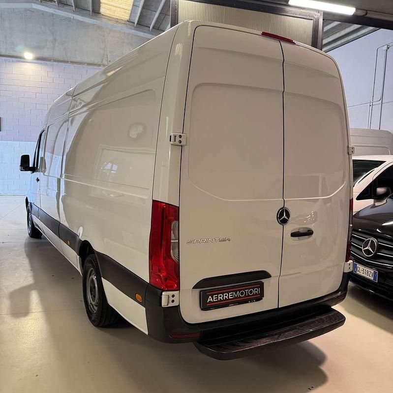 Usata Mercedes Sprinter 170 CV (125 kW) 2021 Bianco artico Furgone