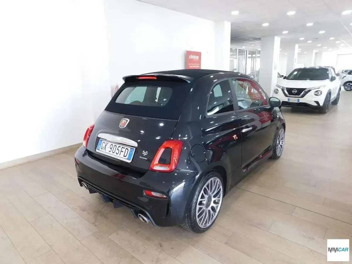 Usata Abarth 595C Turismo 165 CV (121 kW) 2022 Nero Cabrio