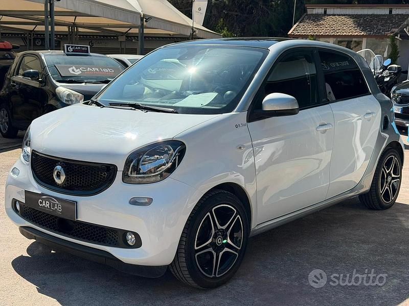 Usata Smart ForFour Passion 71 CV (52 kW) 2018 Bianco Utilitaria