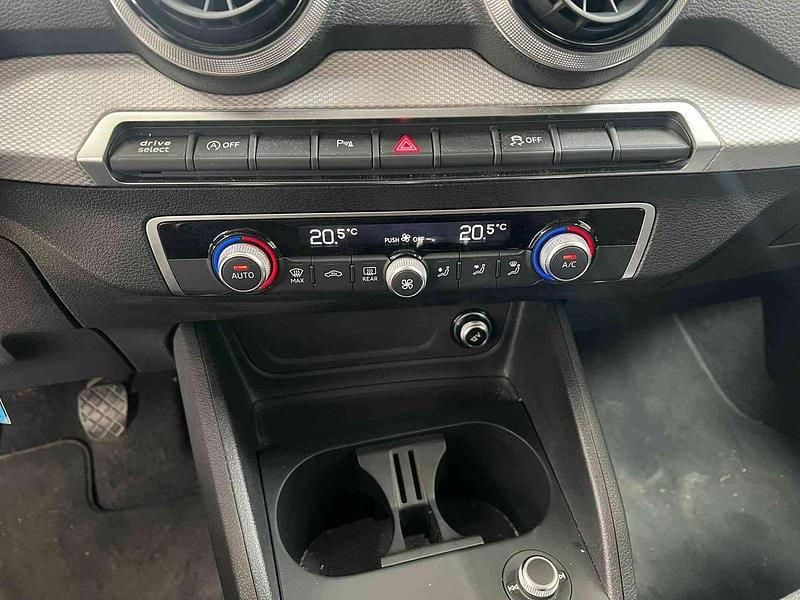 Usata Audi Q2 S-Line 116 CV (85 kW) 2025 Grigio daytona SUV