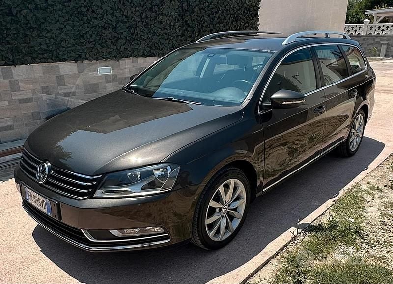 Usata VW Passat 105 CV (77 kW) 2013 Berlina