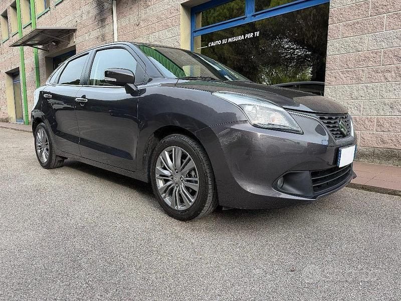 Usata Suzuki Baleno 90 CV (66 kW) 2018 Grigio Utilitaria
