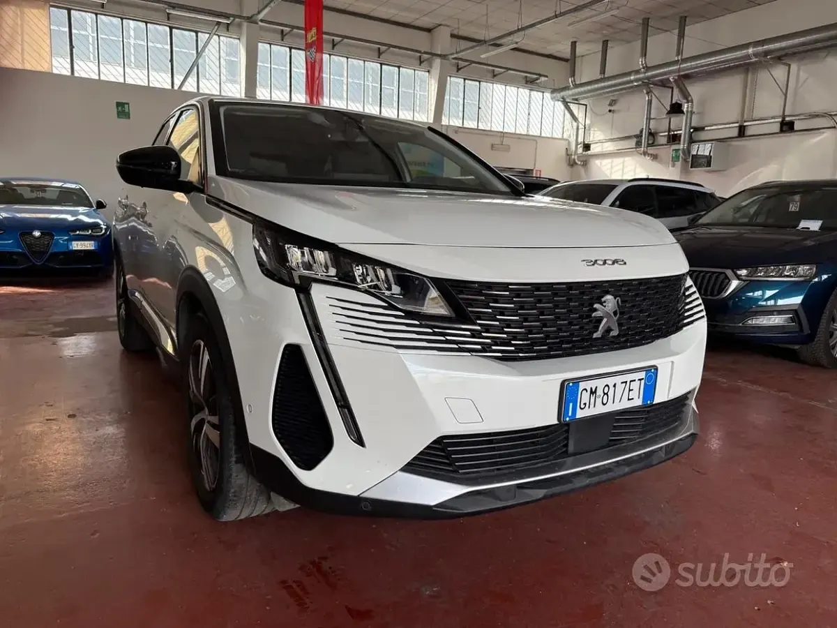Usata Peugeot 3008 Allure 131 CV (96 kW) 2023 Bianco SUV