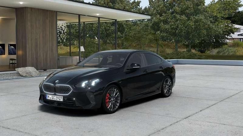 Black sapphire metallizzato Nuova 2026 BMW 220 M Sport Coupé | 49.900 € (Molto cara) - Immagine 1/4