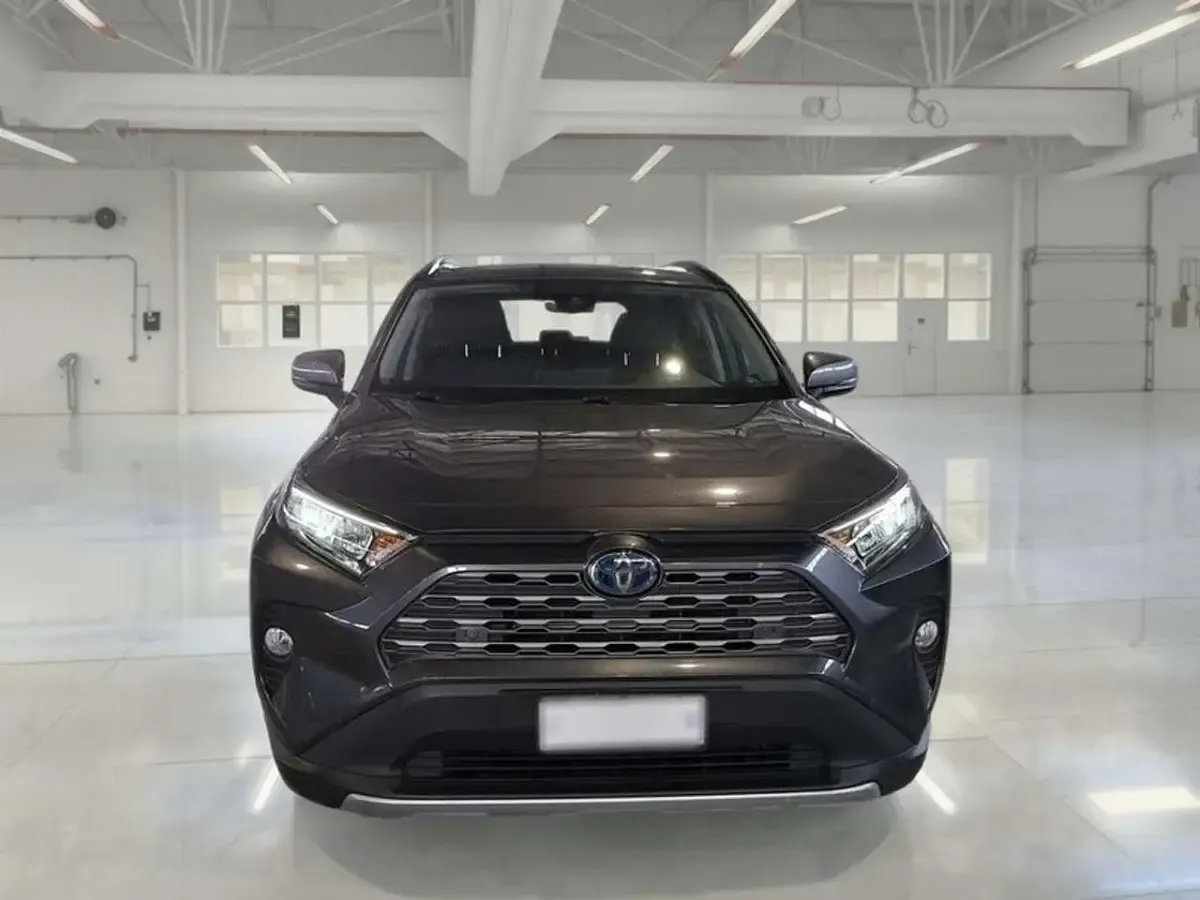 Usata Toyota RAV4 Hybrid 178 CV (130 kW) 2021 Grigio SUV