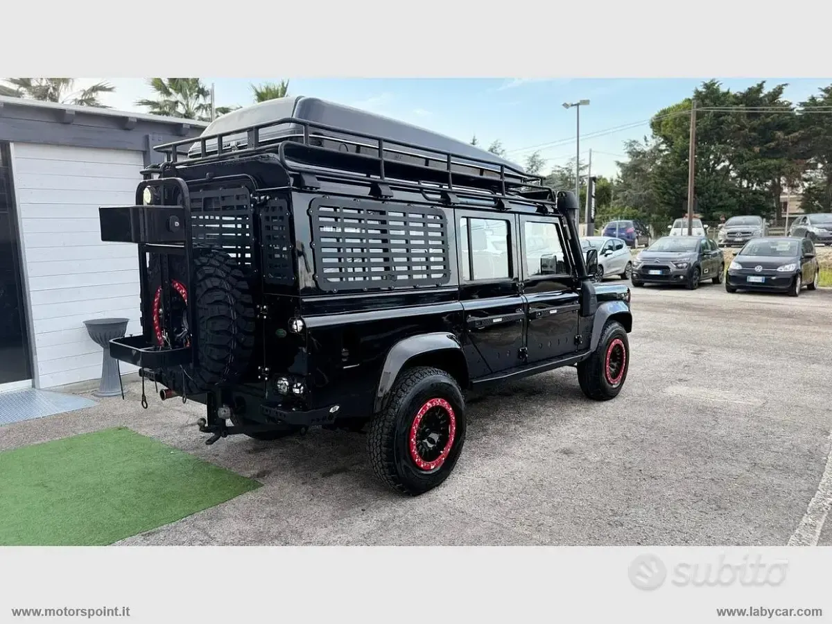 Usata Land Rover Defender 122 CV (89 kW) 2010 Nero SUV
