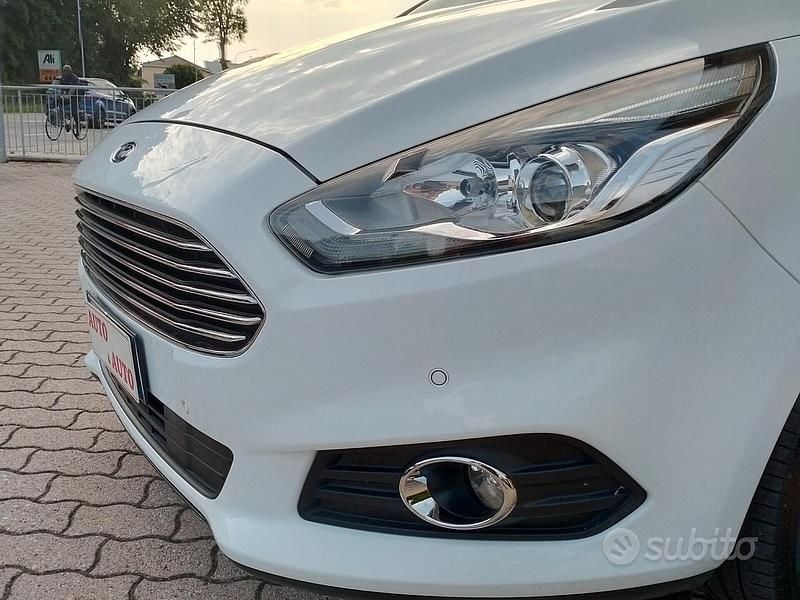 Usata Ford S-MAX Business Edition 150 CV (110 kW) 2018 Bianco Monovolume