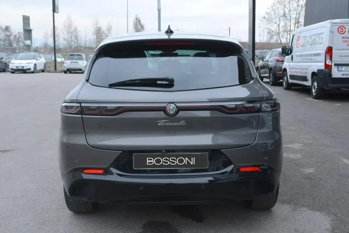 Usata Alfa Romeo Tonale Veloce 160 CV (117 kW) 2025 Grigio SUV