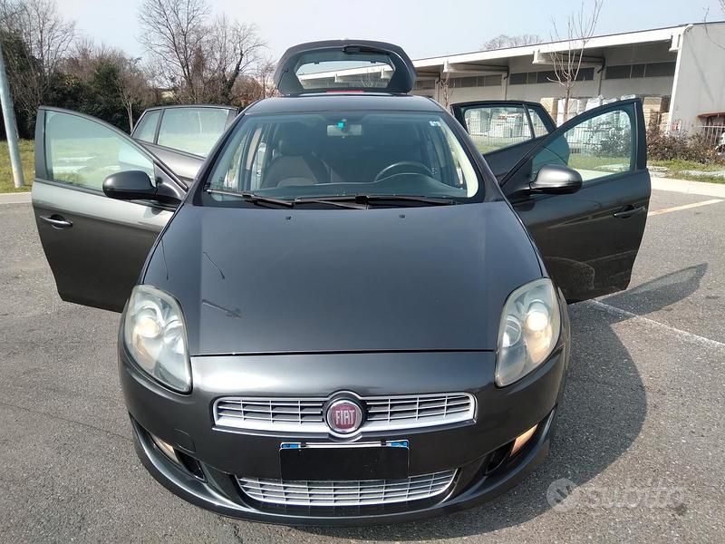 Usata Fiat Bravo Dynamic 90 CV (66 kW) 2011 Grigio Utilitaria