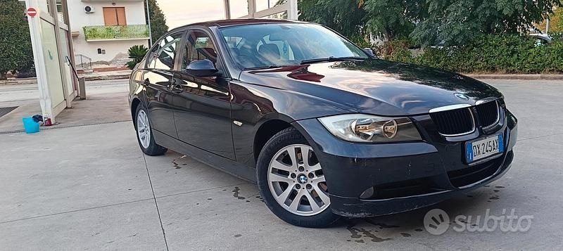 Usata BMW 318 2009 Nero Berlina