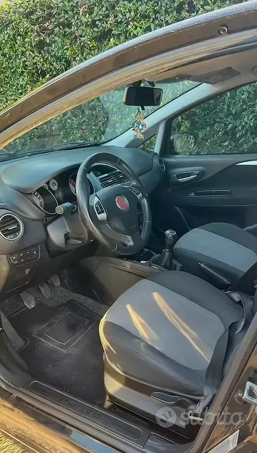 Usata Fiat Grande Punto 95 CV (69 kW) 2017 Nero Utilitaria
