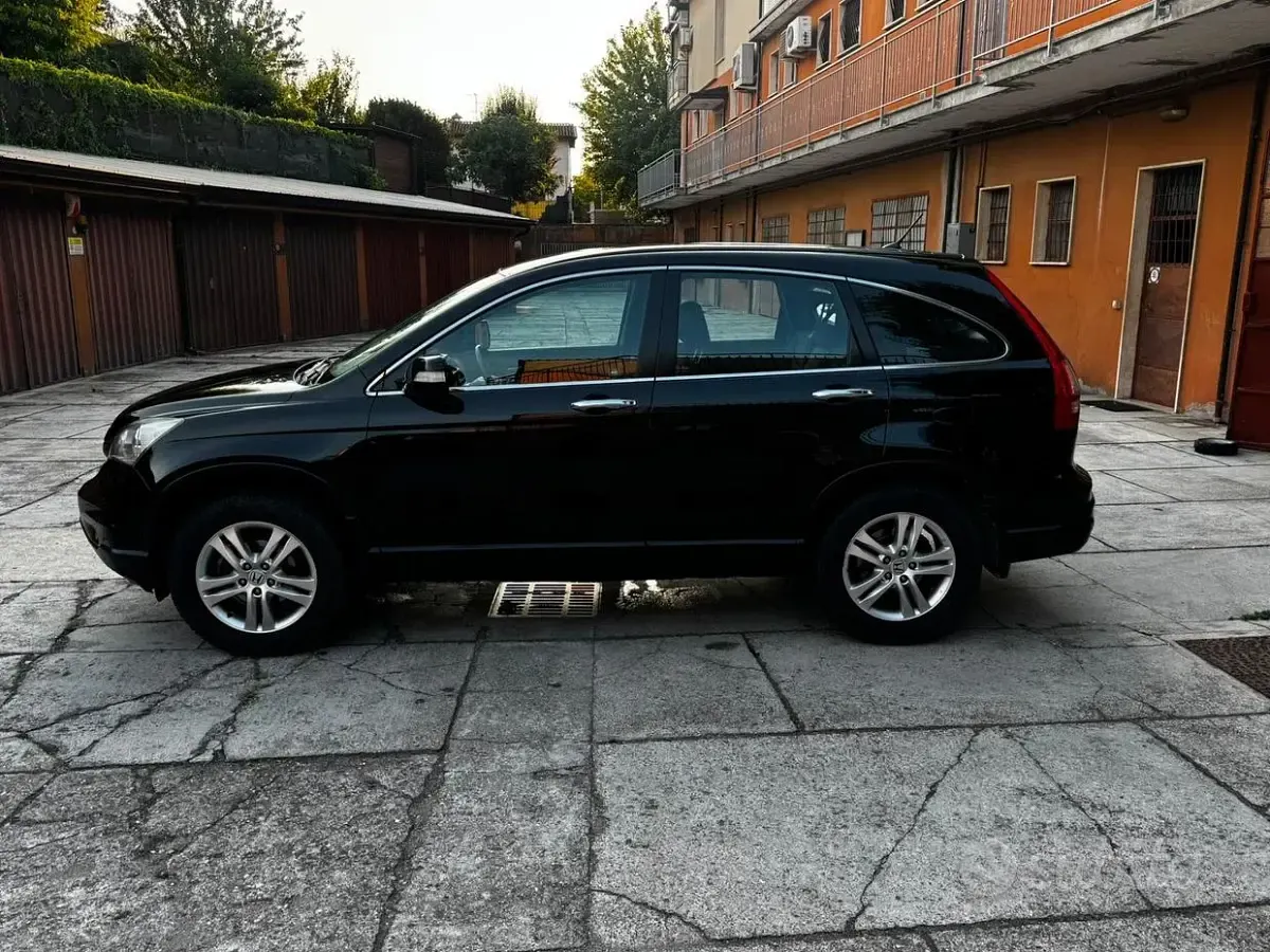 Usata Honda CR-V Elegance 150 CV (110 kW) 2010 Nero SUV