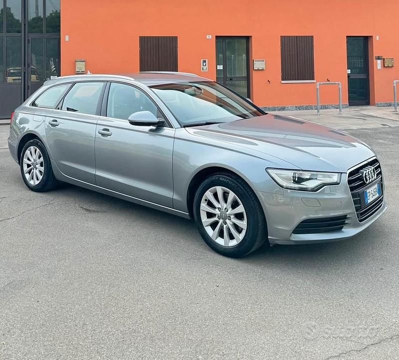 Grigio Usata 2013 Audi A6 Tre volumi | 9000 € (Super prezzo) - Immagine 1/4