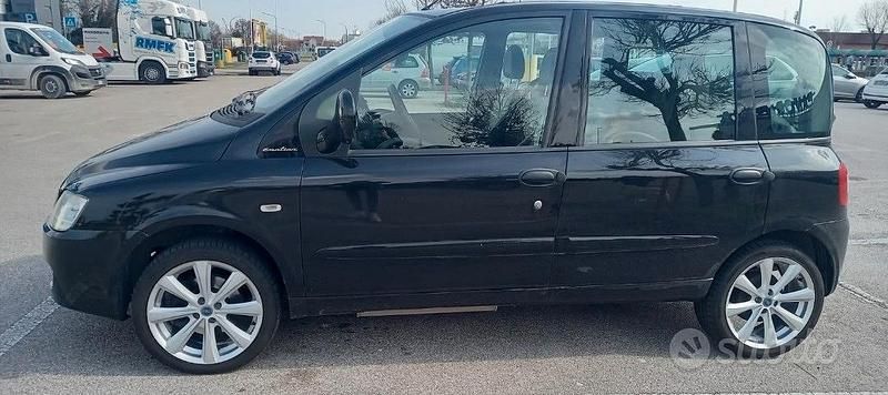 Usata Fiat Multipla Emotion 103 CV (75 kW) 2007 Nero Monovolume