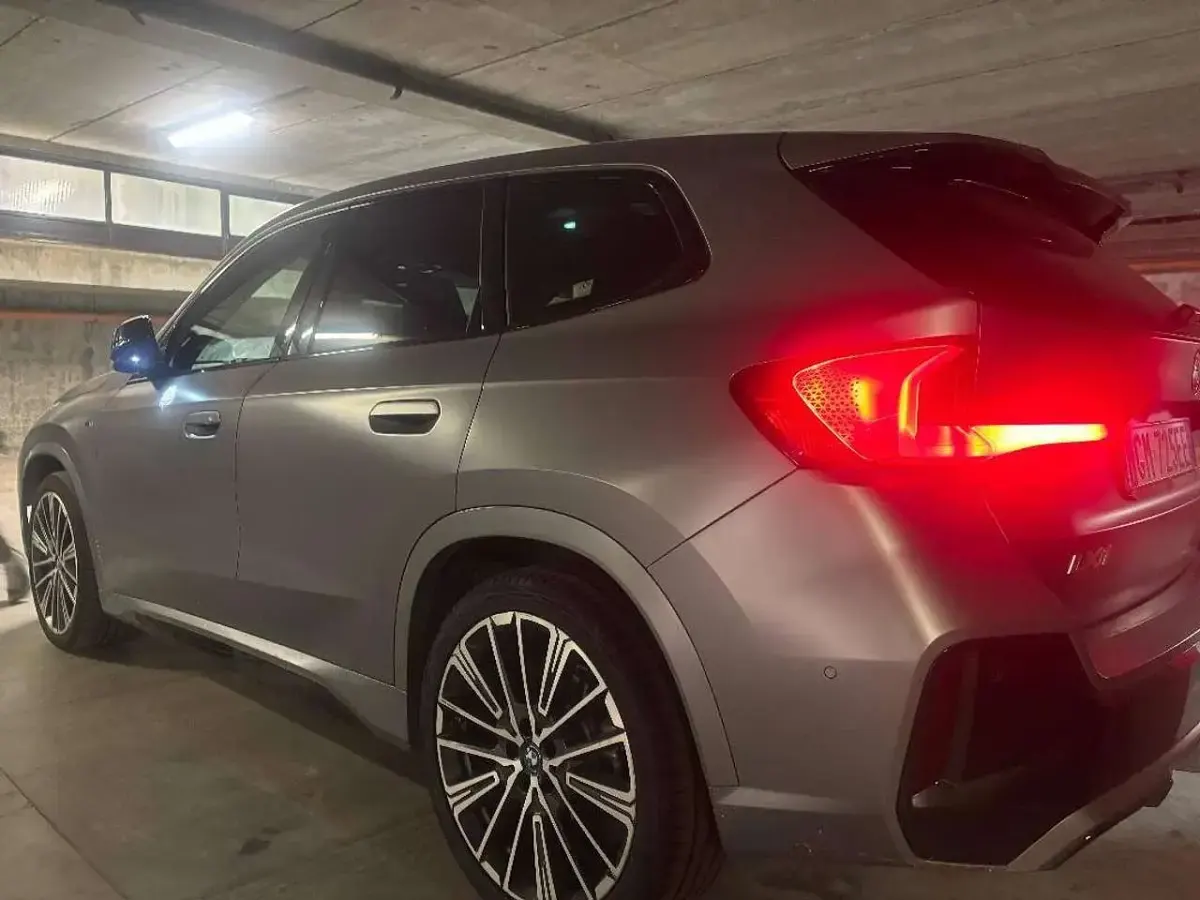 Usata BMW iX1 M Sport 103 kW (141 CV) 2023 Grigio SUV