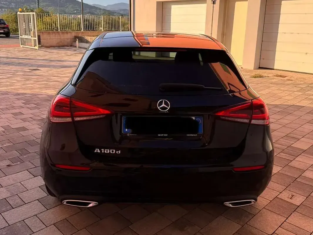 Usata Mercedes A180 Edition 116 CV (85 kW) 2022 Nero Berlina
