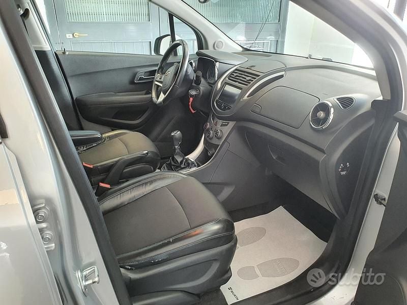 Usata Chevrolet Trax 130 CV (95 kW) 2013 Grigio SUV
