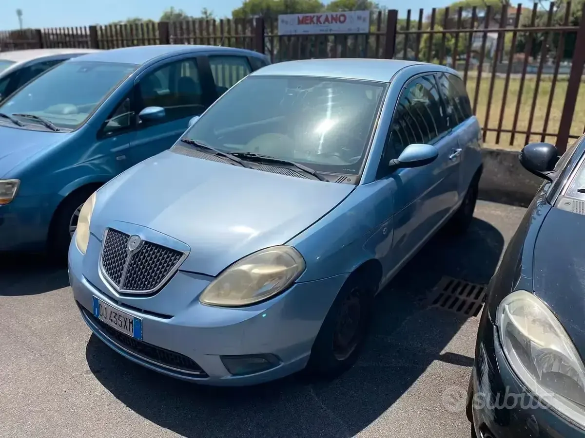Usata Lancia Ypsilon 60 CV (44 kW) 2007 Nero Utilitaria