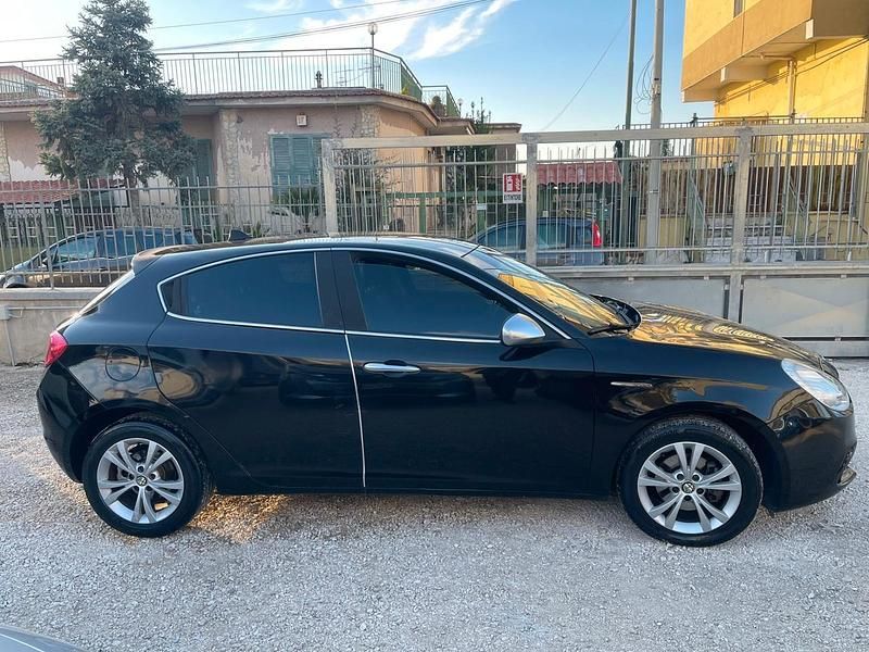 Usata Alfa Romeo Giulietta 105 CV (77 kW) 2012 Nero Utilitaria