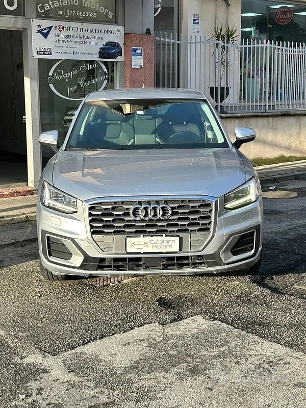 Usata Audi Q2 Sport 116 CV (85 kW) 2017 Grigio SUV