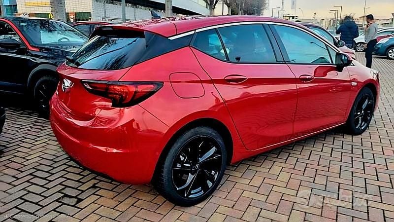 Usata Opel Astra Business 122 CV (89 kW) 2020 Rosso Berlina