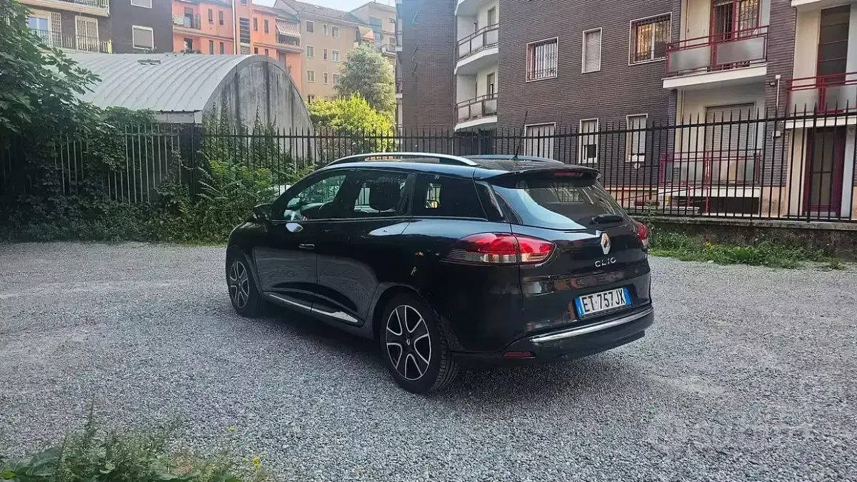 Usata Renault Clio 90 CV (66 kW) 2014 Nero Station wagon