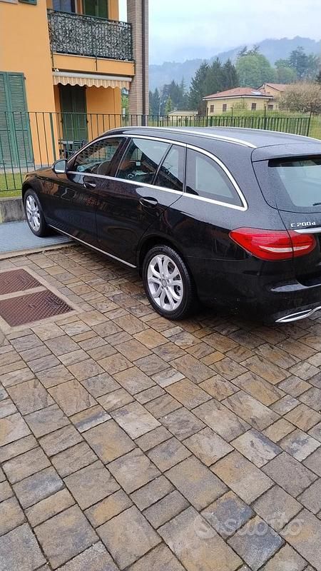 Usata Mercedes C200 136 CV (100 kW) 2016 Nero Station wagon