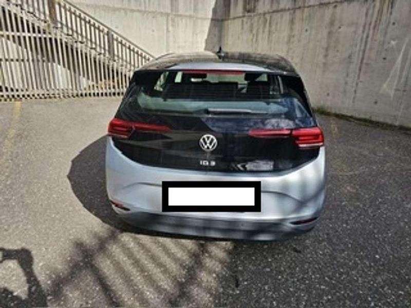 Usata VW ID.3 Pro Performance 69 kW (95 CV) 2023 Argento Utilitaria