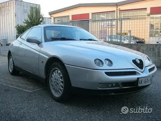 Usata Alfa Romeo GTV 150 CV (110 kW) 1997 Grigio Coupé