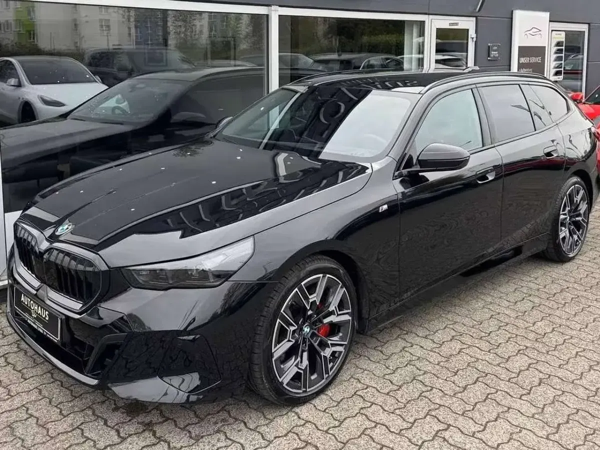 Usata BMW 540 M Sport 303 CV (222 kW) 2025 Nero Station wagon
