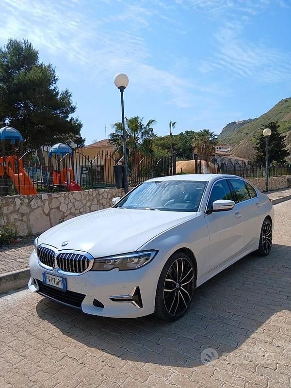 Usata BMW 320 Luxury Line 190 CV (139 kW) 2019 Bianco Berlina